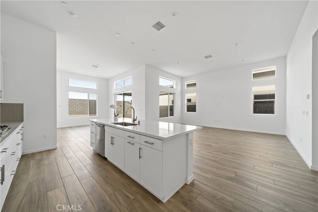 Palm Springs, CA 92262,280 Mustang LN
