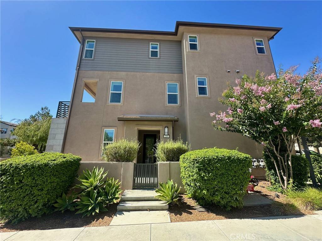 Irvine, CA 92618,210 Keeper