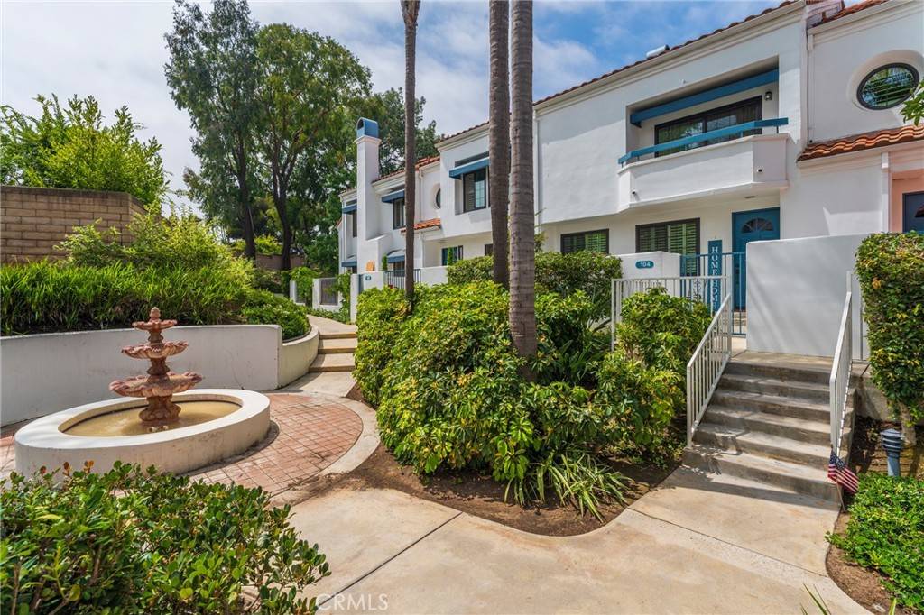 Huntington Beach, CA 92648,19561 Pompano Ln #104
