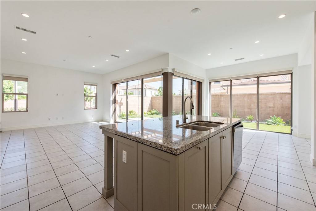 Irvine, CA 92618,156 Plum Lily