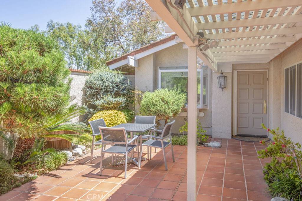 Laguna Woods, CA 92637,5089 Ovalo