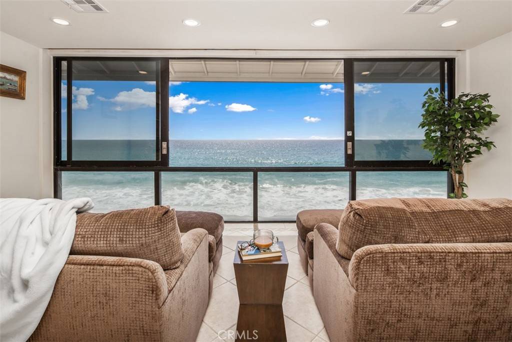 Laguna Beach, CA 92651,99 Blue Lagoon
