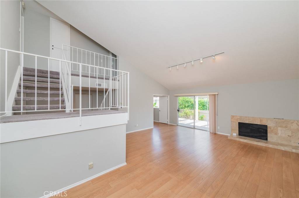 Irvine, CA 92604,34 Wetstone #46