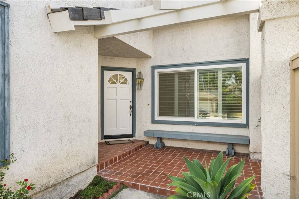 Irvine, CA 92614,20 Hazelnut