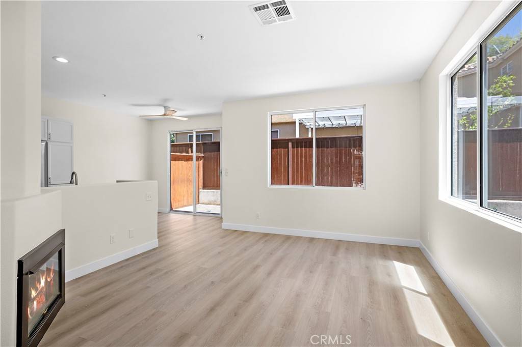Rancho Santa Margarita, CA 92688,90 CALLE DE FELICIDAD