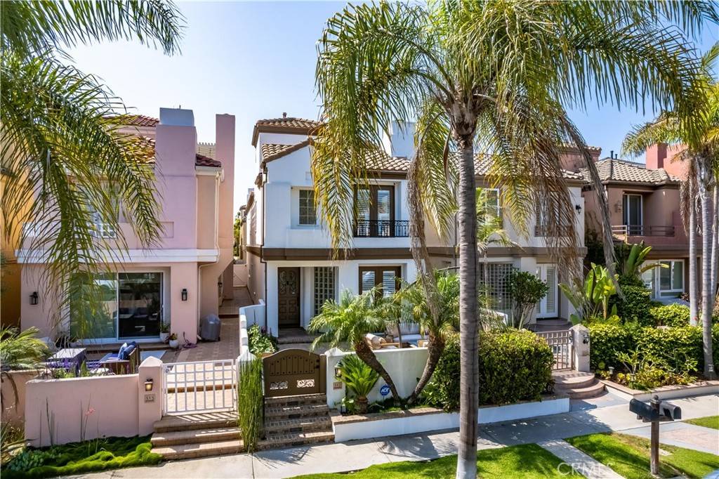 Huntington Beach, CA 92648,517 21st ST