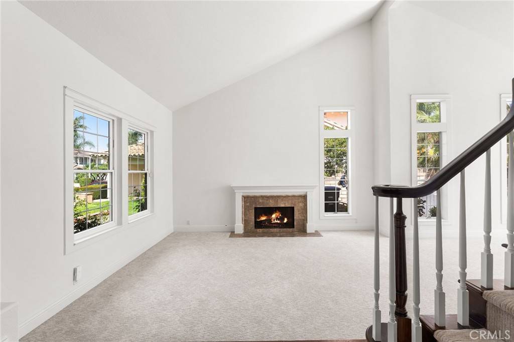 Tustin, CA 92782,2201 Marselina