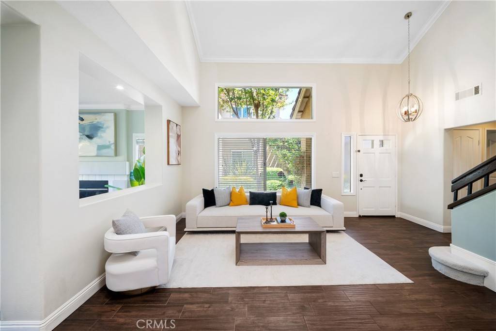Rancho Santa Margarita, CA 92688,215 Encantado