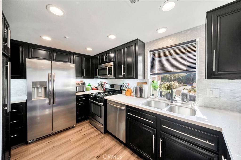 Huntington Beach, CA 92648,7655 Yorktown AVE