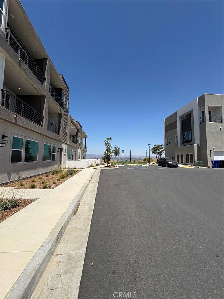 Valencia, CA 91381,26809 Snowmass Loop