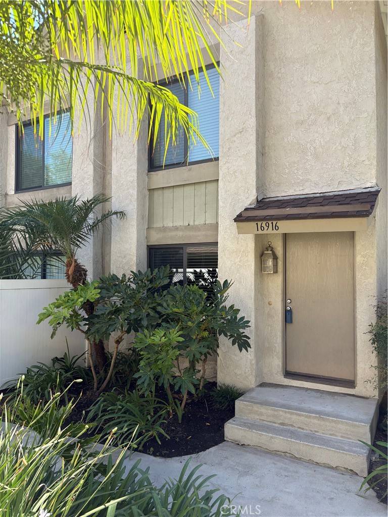 Tustin, CA 92780,16916 Stoneglass #16