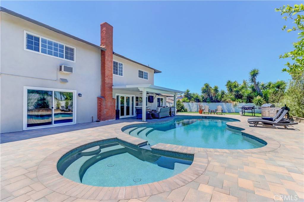 Mission Viejo, CA 92691,25701 Minoa DR
