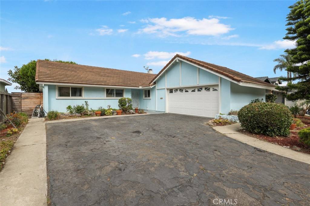 San Clemente, CA 92672,315 Calle Dorado