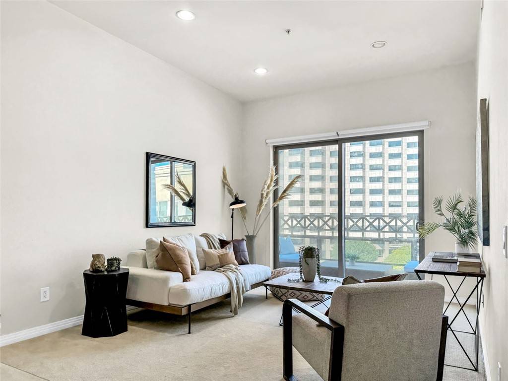 Pasadena, CA 91106,931 E Walnut ST #607