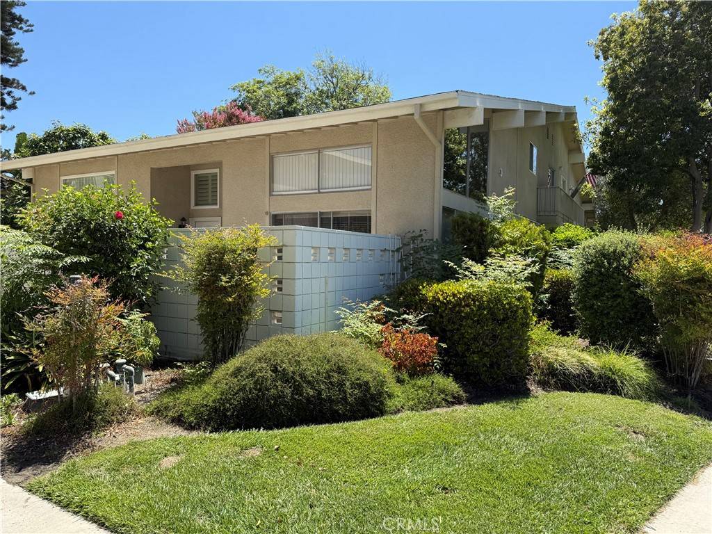 Laguna Woods, CA 92637,398 Avenida Castilla #B