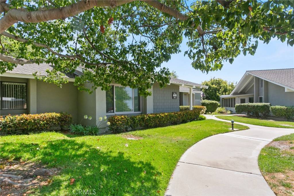 Huntington Beach, CA 92646,8777 Tulare DR #409B
