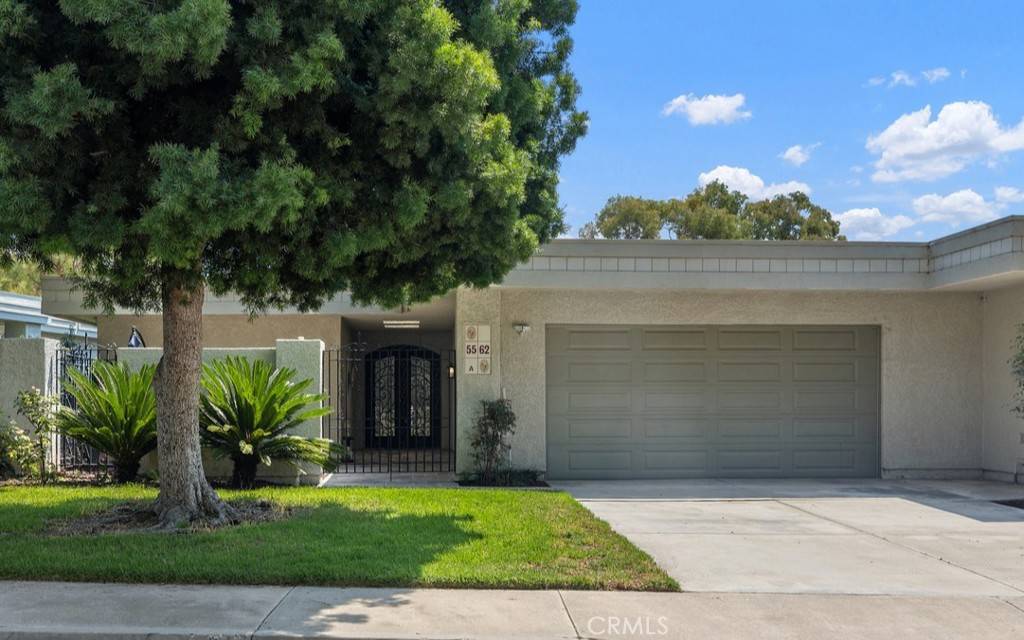 Laguna Woods, CA 92637,5562 Via Portora #A