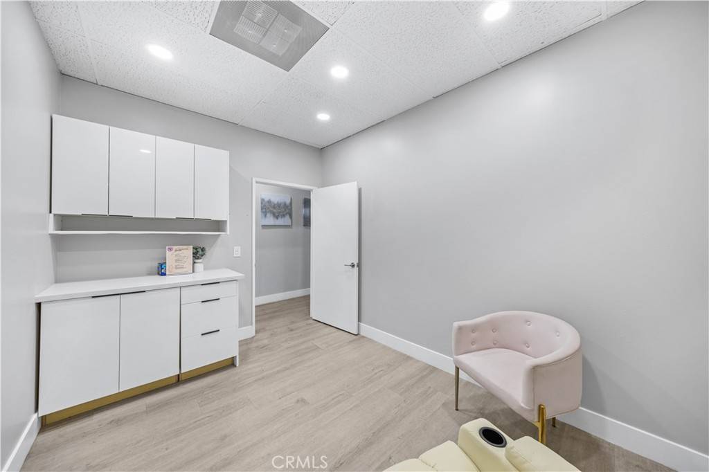 Irvine, CA 92620,4200 Trabuco Rd #180