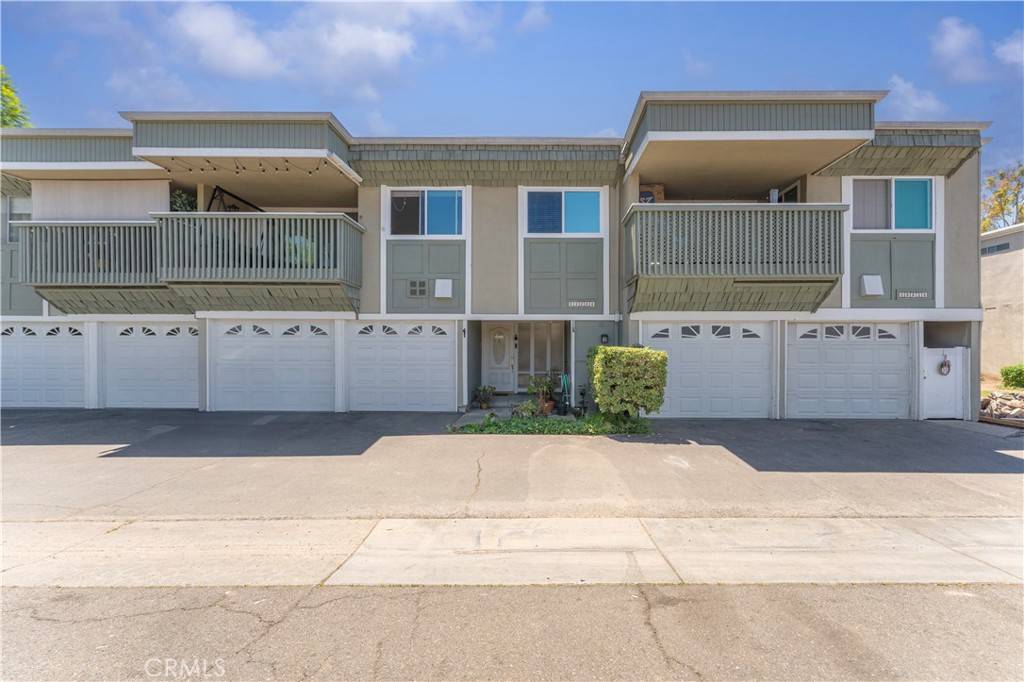 Laguna Hills, CA 92653,23226 Caminito Marcial #101