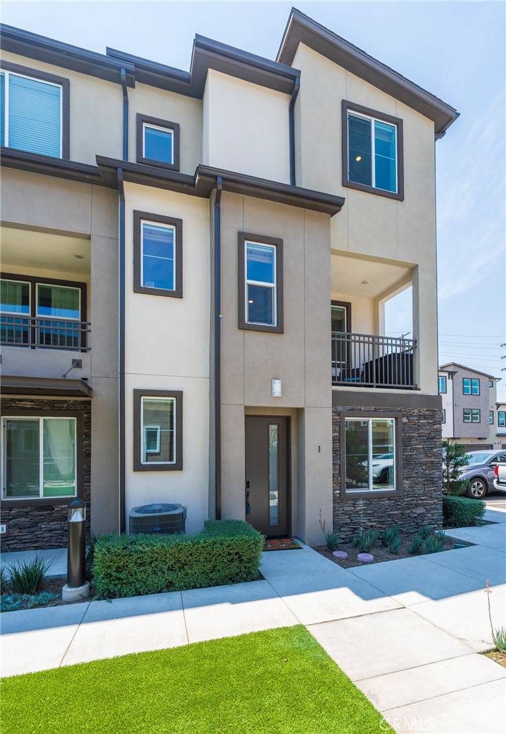 Santa Fe Springs, CA 90670,11751 Florence AVE #1
