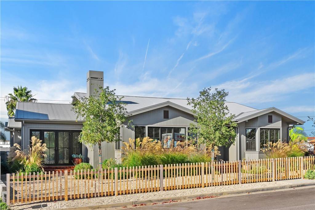 Newport Beach, CA 92663,337 Holmwood DR