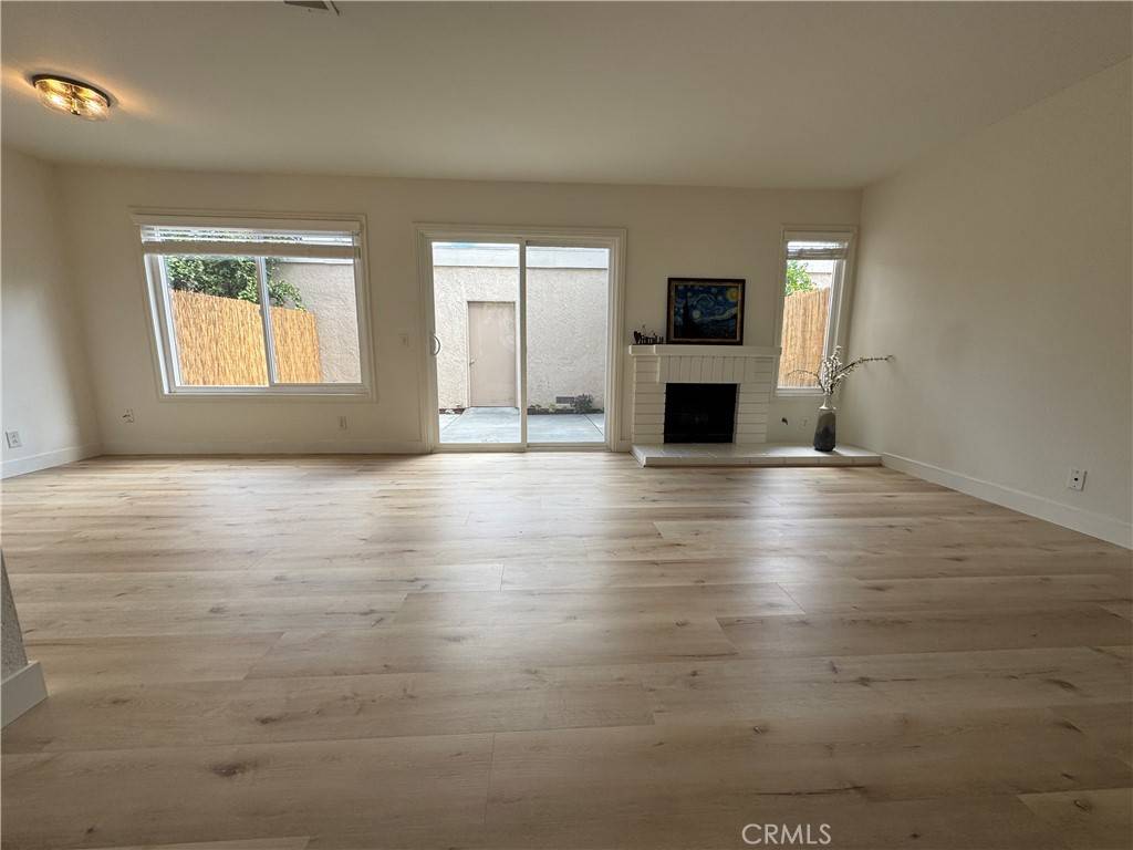 Irvine, CA 92604,18 Snapdragon #11
