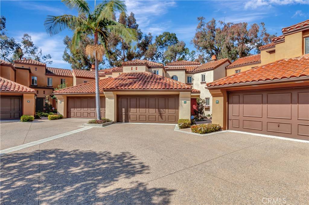 Newport Beach, CA 92660,515 Bay Hill DR