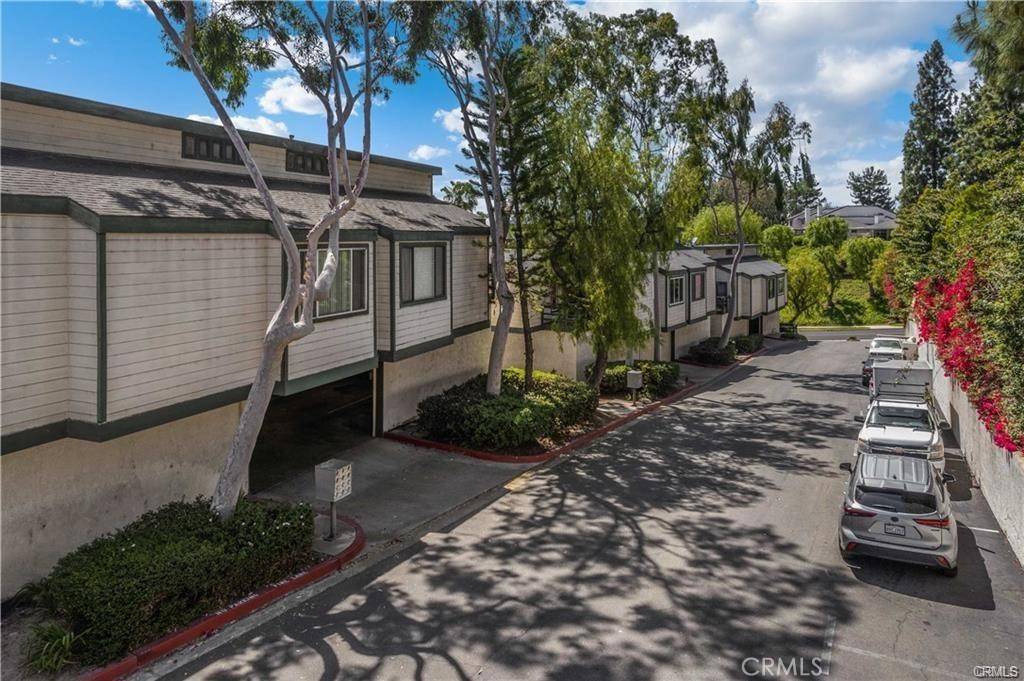 Placentia, CA 92870,2017 Orchard DR #11