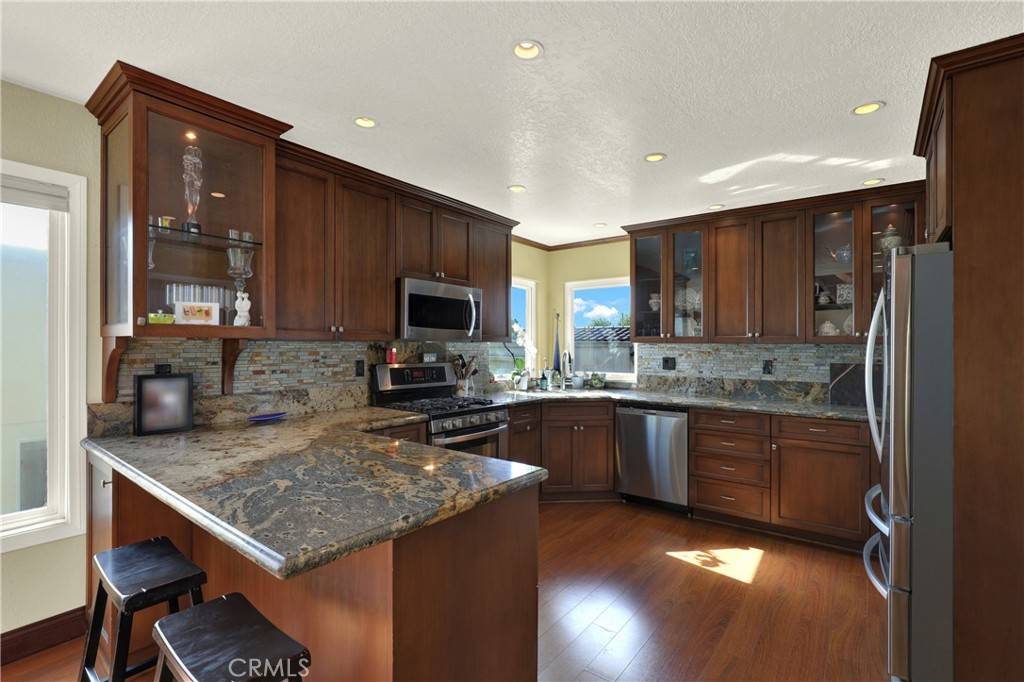 Hermosa Beach, CA 90254,834 15th ST