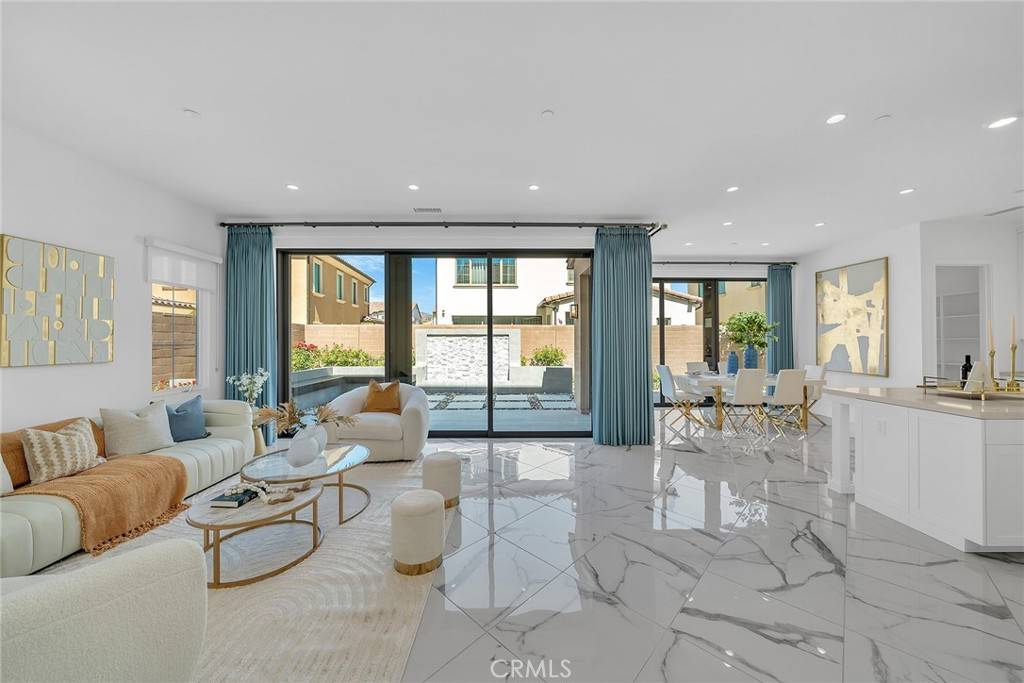 Irvine, CA 92602,106 Villa