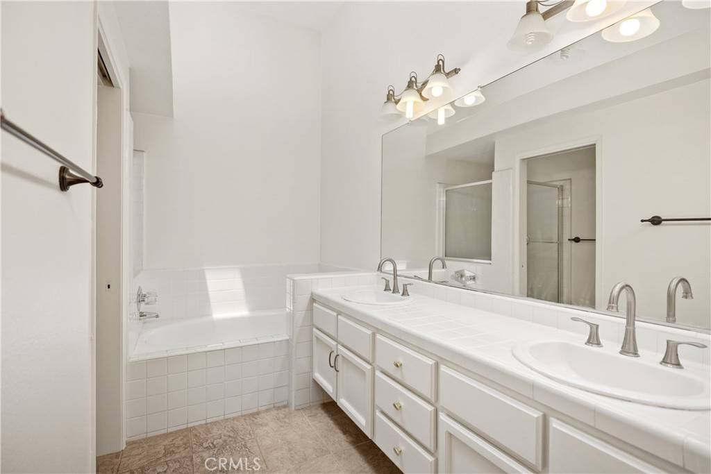 Rancho Santa Margarita, CA 92688,33 Calle Maria