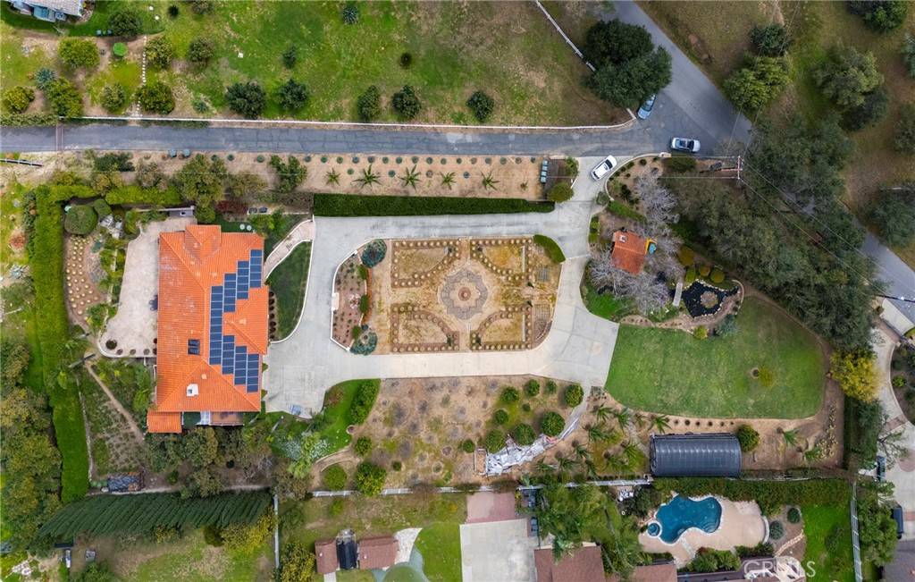 Fallbrook, CA 92028,2740 Los Alisos DR