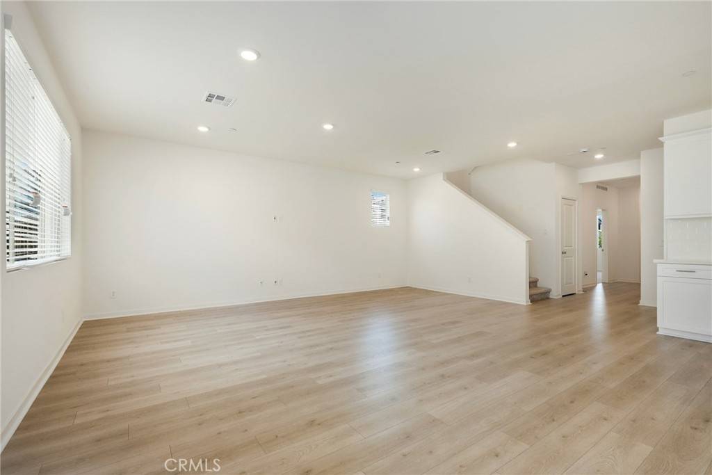 Corona, CA 92883,2288 Panama DR