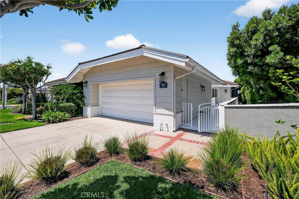 Corona Del Mar, CA 92625,915 Gardenia WAY