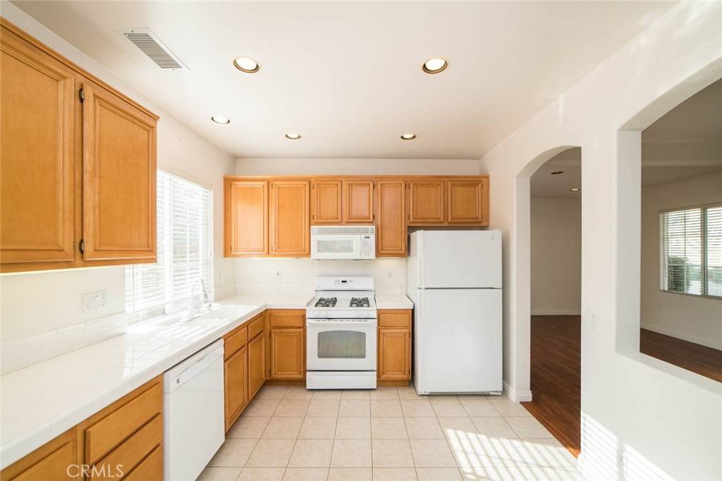 Irvine, CA 92618,124 CHERRYBROOK LN