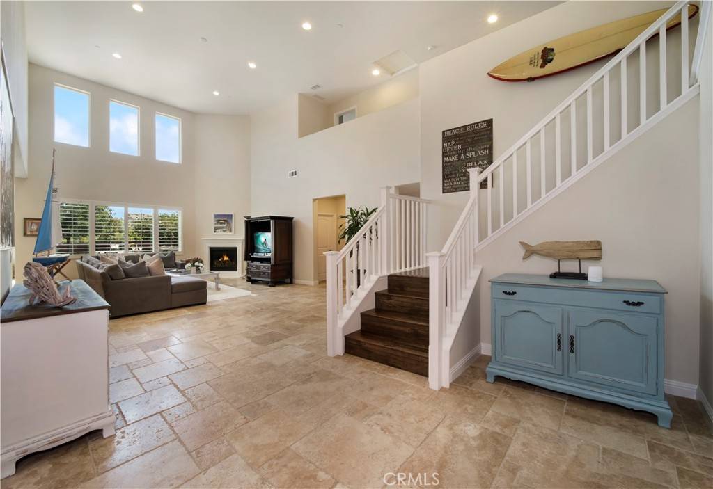 Oceanside, CA 92057,5572 Thoroughbred ST