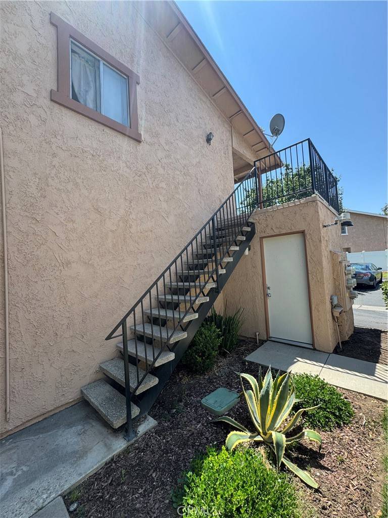 Corona, CA 92882,1382 Via Santiago #D
