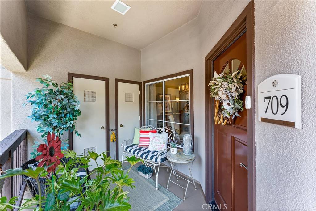 Tustin, CA 92782,2960 Champion WAY #709