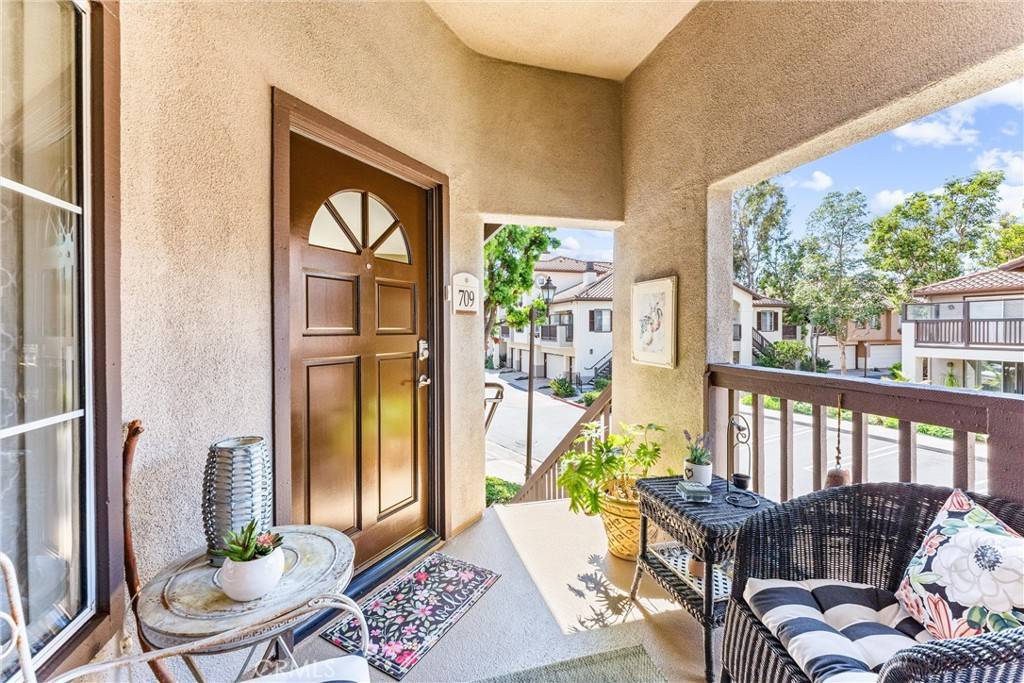 Tustin, CA 92782,2960 Champion WAY #709