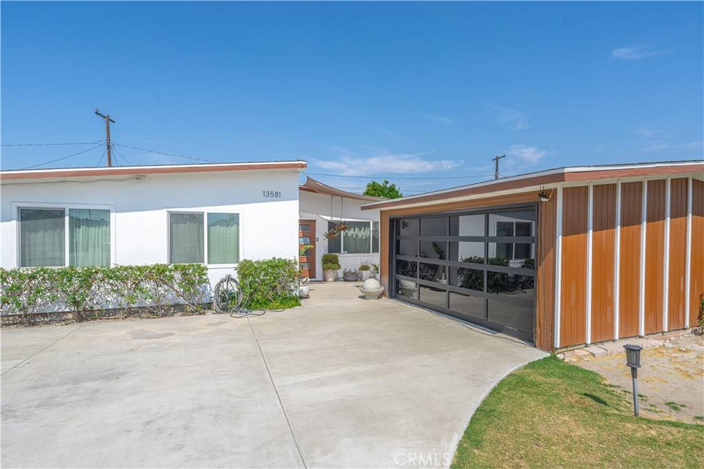 Westminster, CA 92683,13581 Yosemite DR
