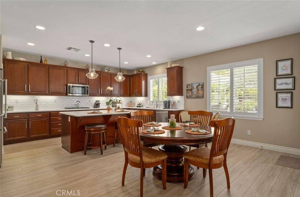Temecula, CA 92592,34240 Regusci CT