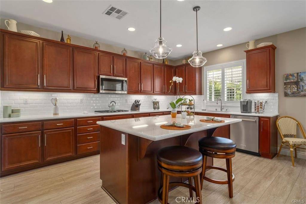 Temecula, CA 92592,34240 Regusci CT