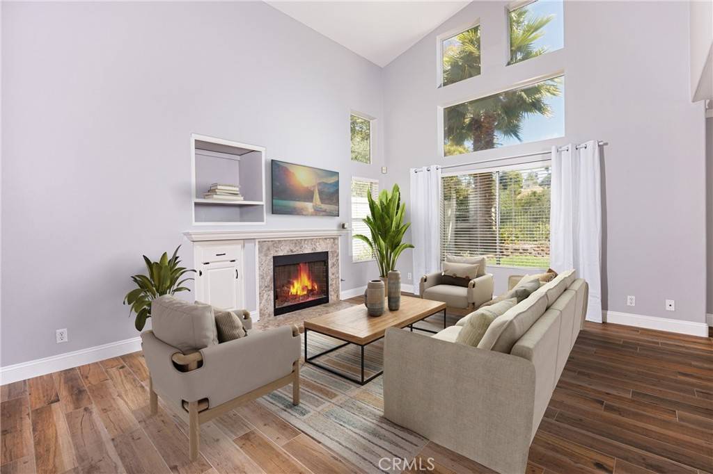 Lake Forest, CA 92610,4 Blanco