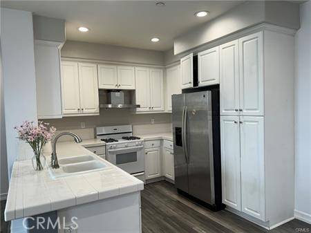 Irvine, CA 92606,1427 Abelia