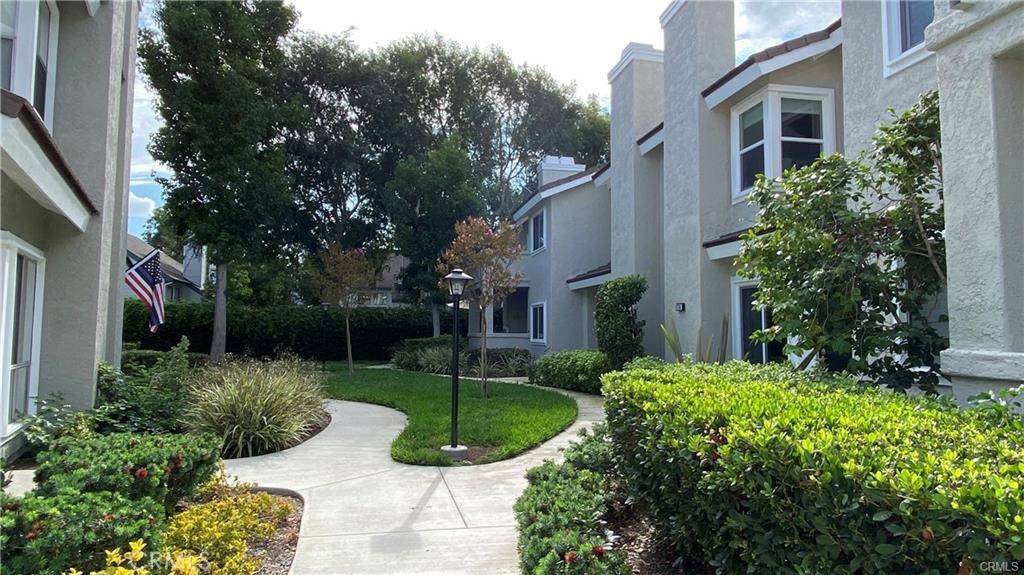Irvine, CA 92614,76 Greenmoor #38