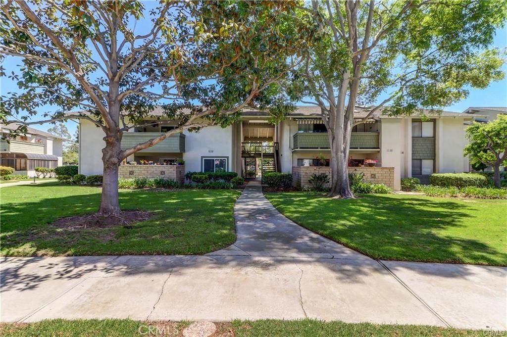 Huntington Beach, CA 92646,8633 Portola CT #16B