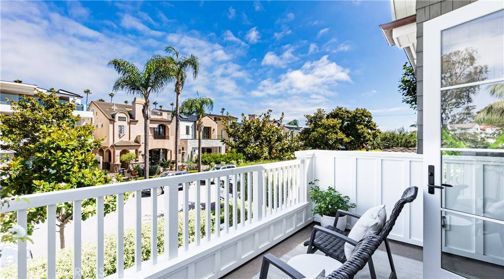 Corona Del Mar, CA 92625,435 Fernleaf AVE #1