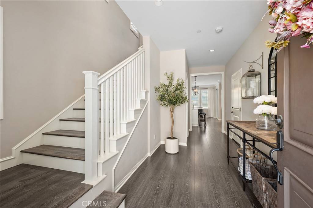 Irvine, CA 92620,85 Waterleaf