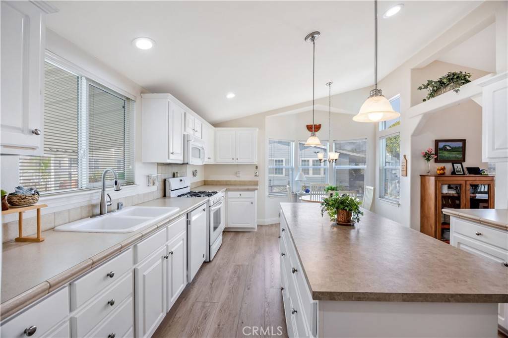Huntington Beach, CA 92649,16472 Kailua LN