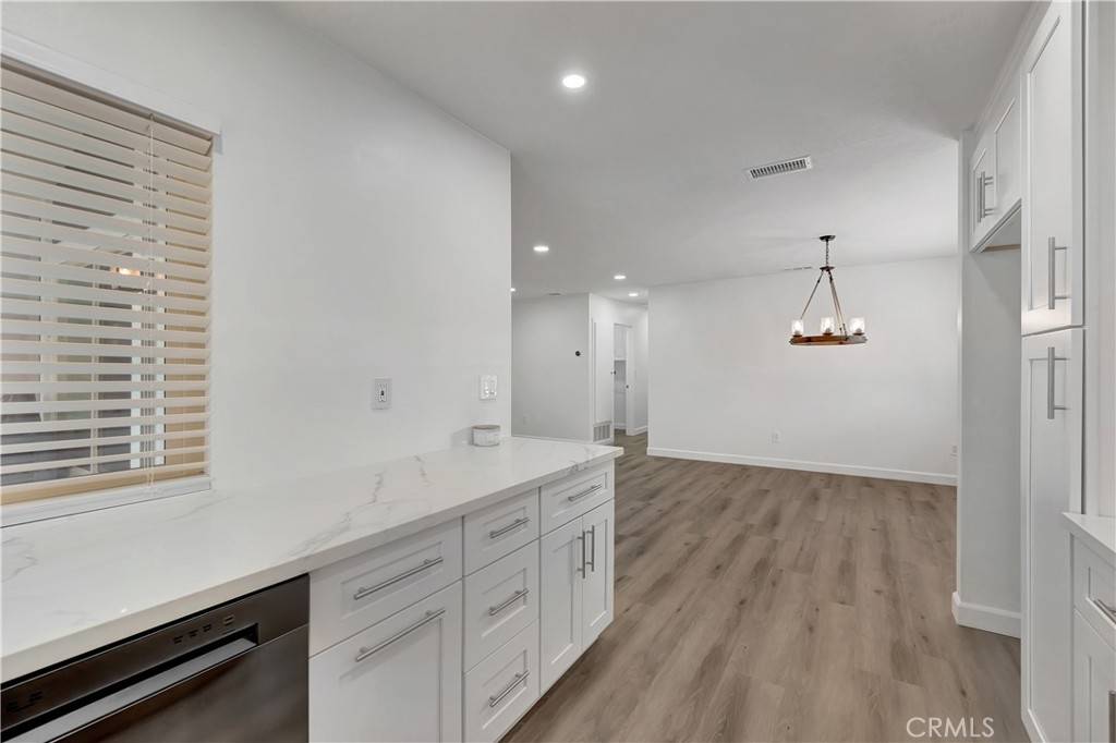 Huntington Beach, CA 92647,6672 Sun DR #B
